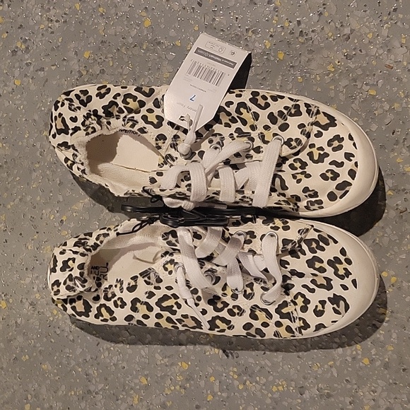 Womans shoes size 7 nwt - Picture 2 of 3